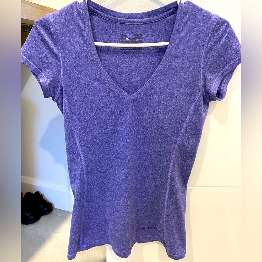 SOLD Under armour purple tshirt xs perfect condition